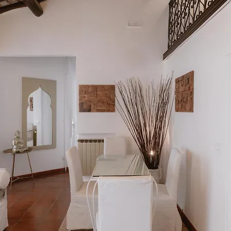 Apartment Piazza Navona Historic Luxury